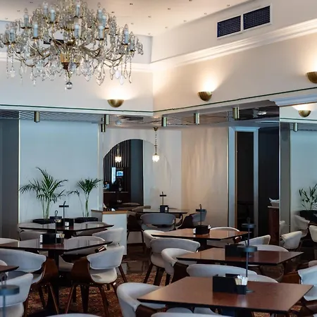 Western Hotel 4*