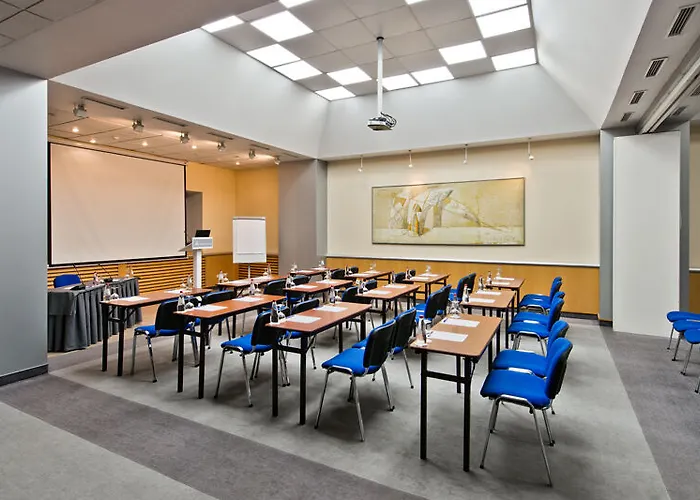 Western Готель