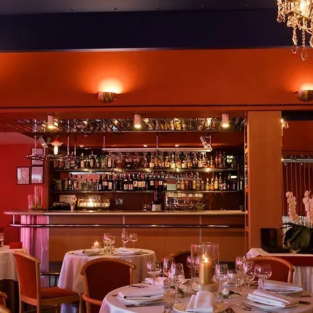 Western Hotell 4*
