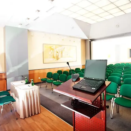 Western Hotel 4*