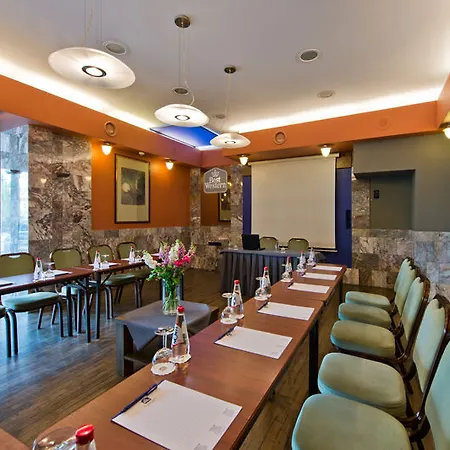 Western Hotel 4*